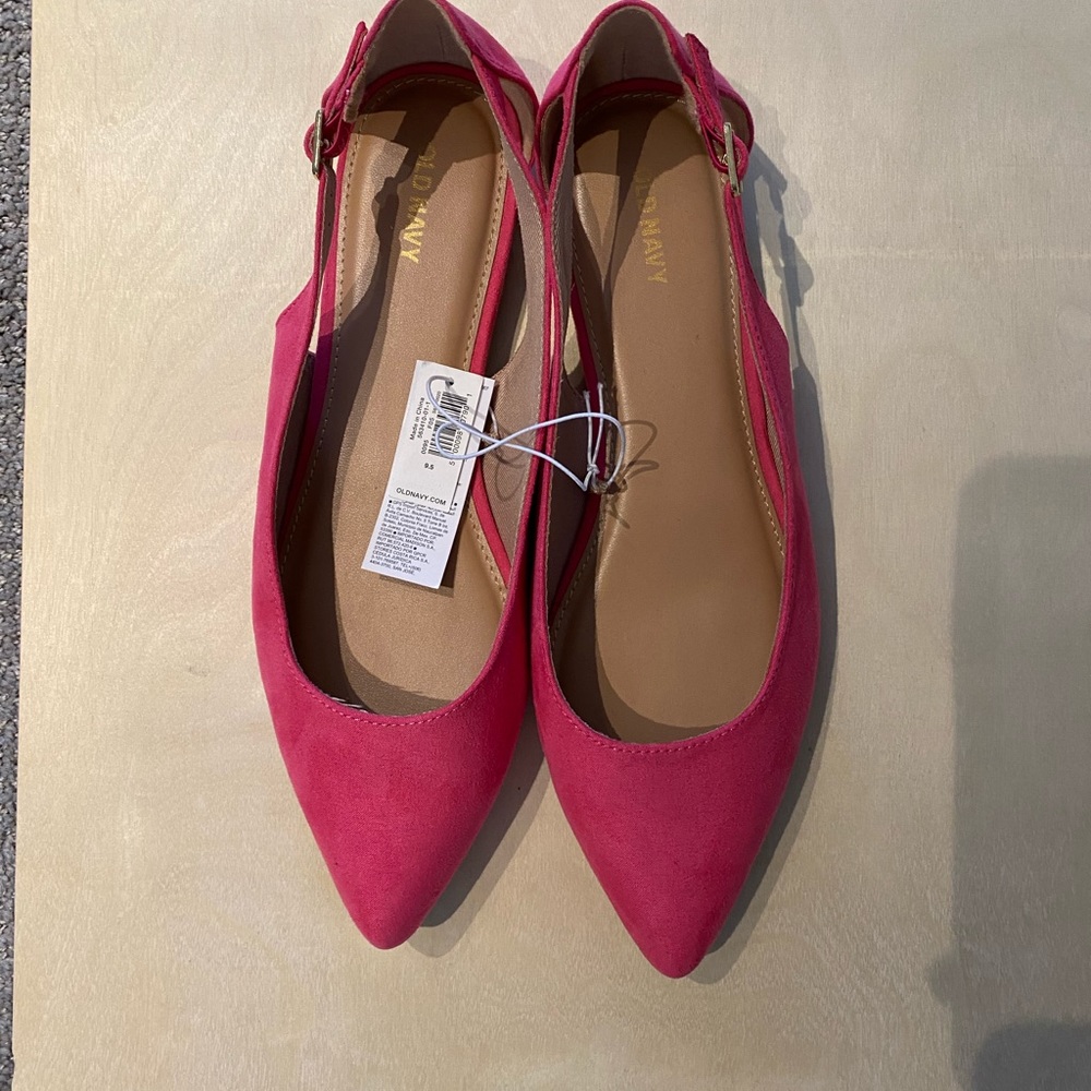 Shoes - flats